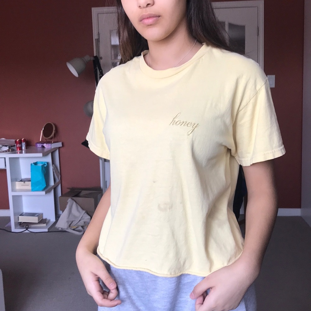 T-shirt honey Brandy Melville - Picture 3 of 5